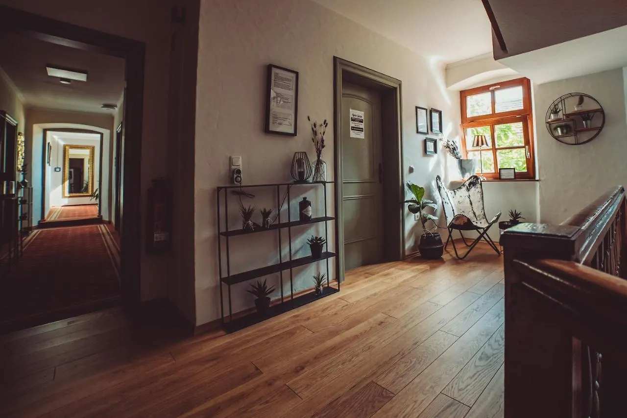 Gasthof Zum Storch بريكسنشتات بيت ضيافة